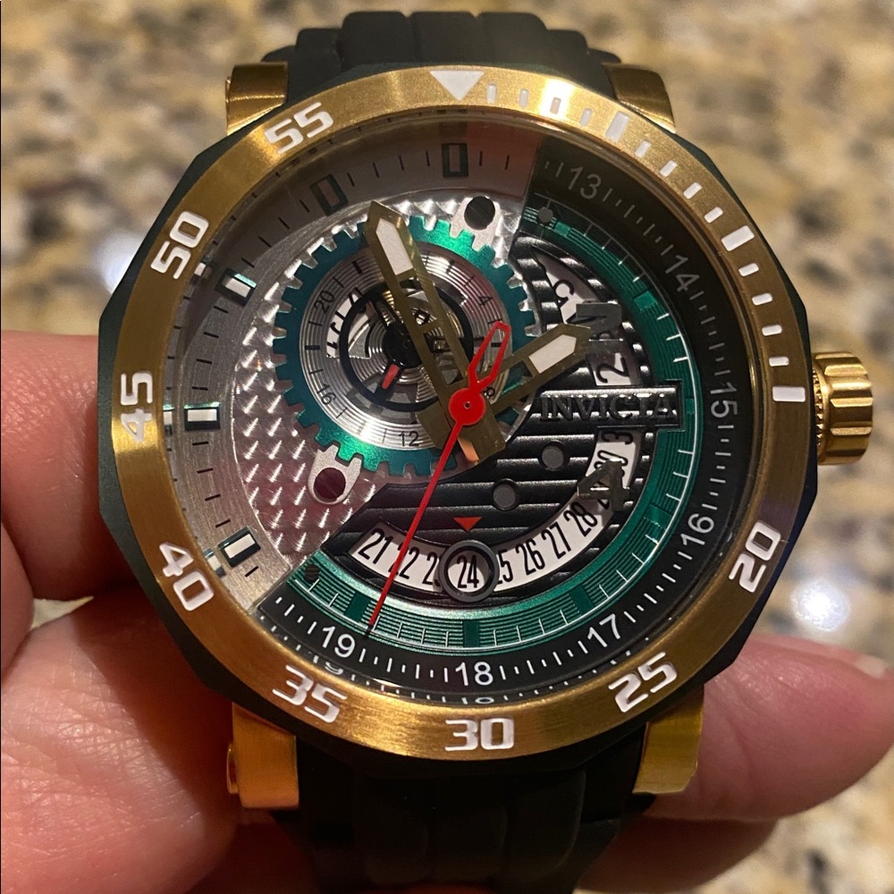 NEVER WORN Invicta Reserve Excursion Automatic Men’s Watch Model 27129.